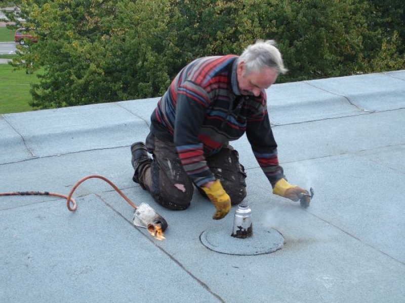 Dakdekker nodig in Rotte voor diverse soorten dakbedekkingen?